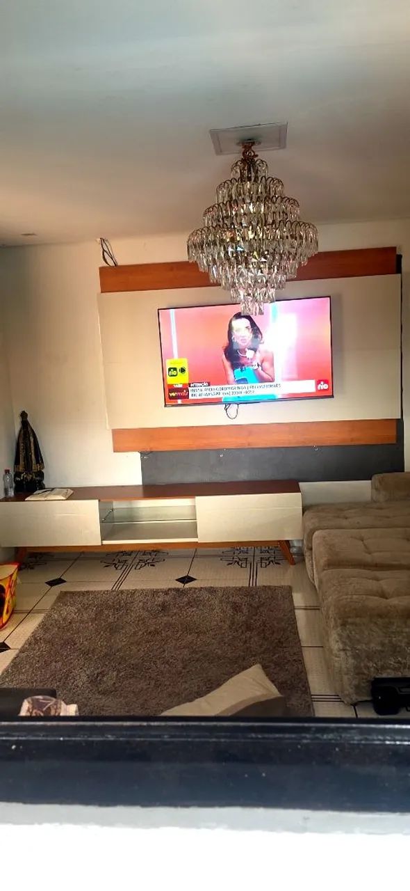 Painel de led e rack com 2 gavetoes