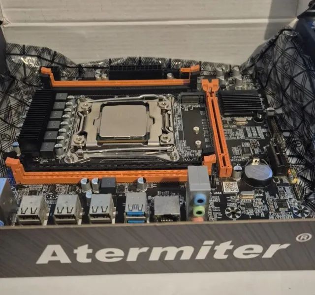 Kit Xeon (Placa Mãe X99 + Processador Xeon E5 2640 V3 + Gabinete e