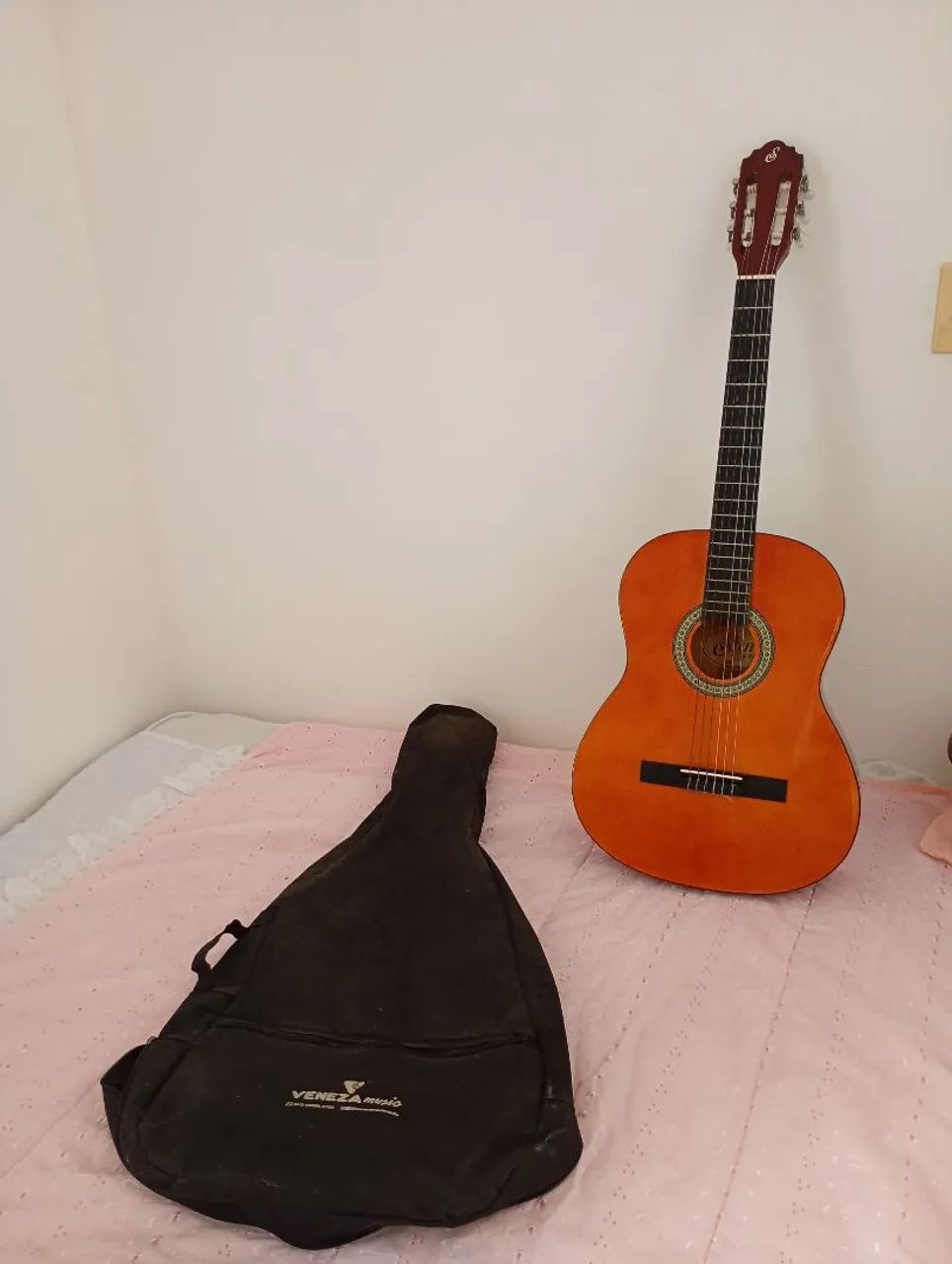 Violão Giannini. Acompanha capa. - Foto 2
