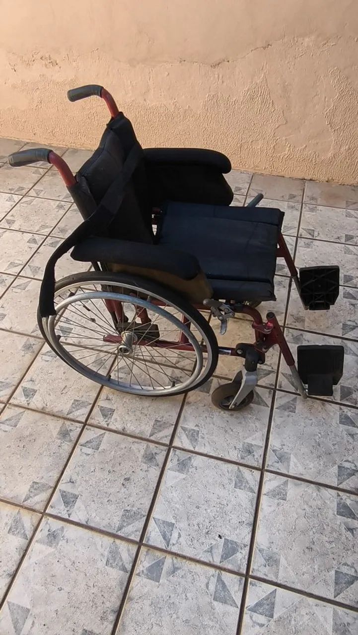 Cadeira de rodas  - Foto 3