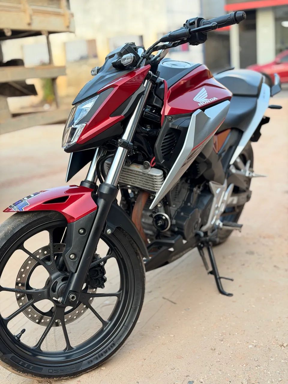 CB 300  - Foto 2