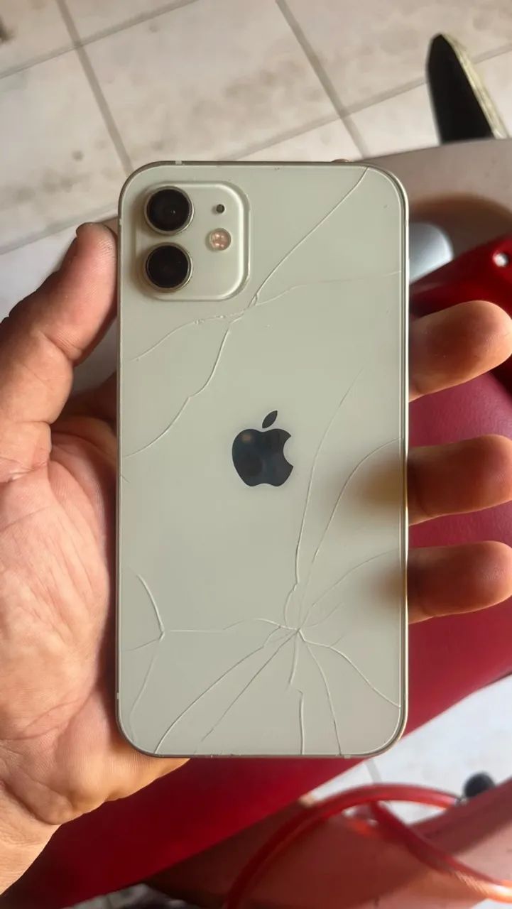 iPhone 12 64 gigas  - Foto 2