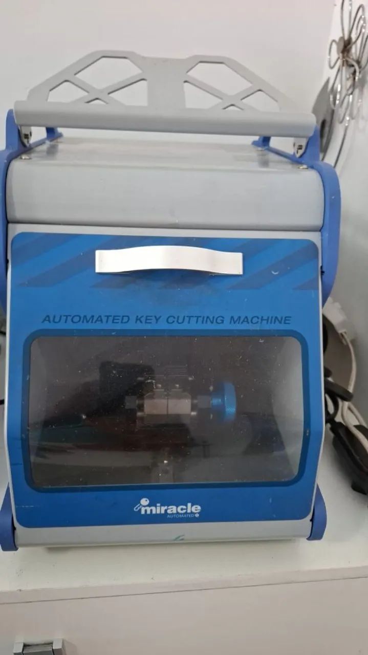 MAQUINA DE CHAVE MIRACLE A80 SEMINOVA - Foto 2