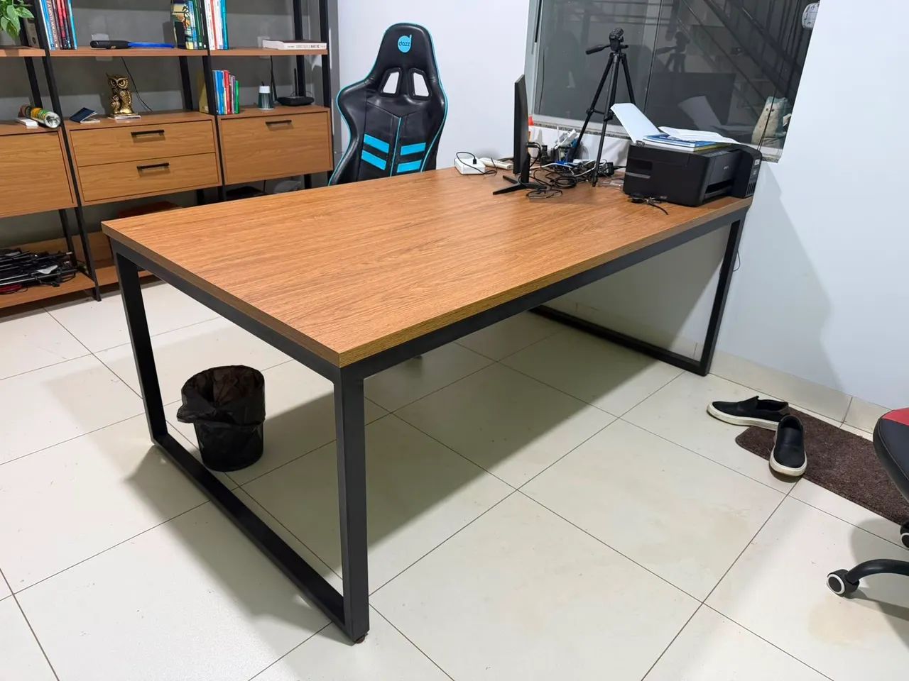 Mesa de Escritório Premium 1,90 x 1,10 | Estrutura Metálica | Excelente Estado - Foto 2
