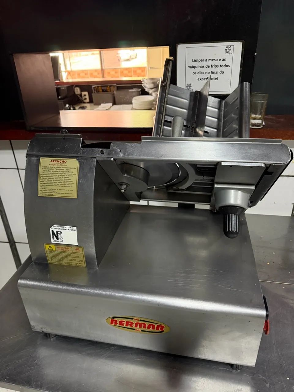 MÁQUINA DE FRIOS AUTOMÁTICA BERMAR 