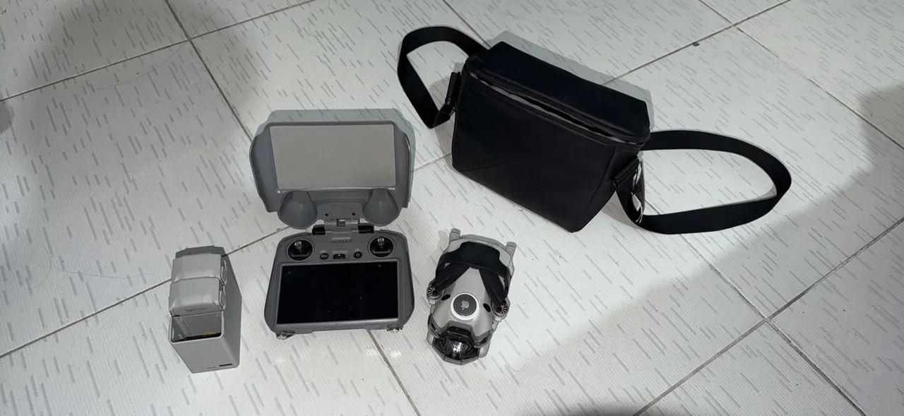 DJI Mini 4 Pro Fly More Combo - Excelente estado - Foto 3