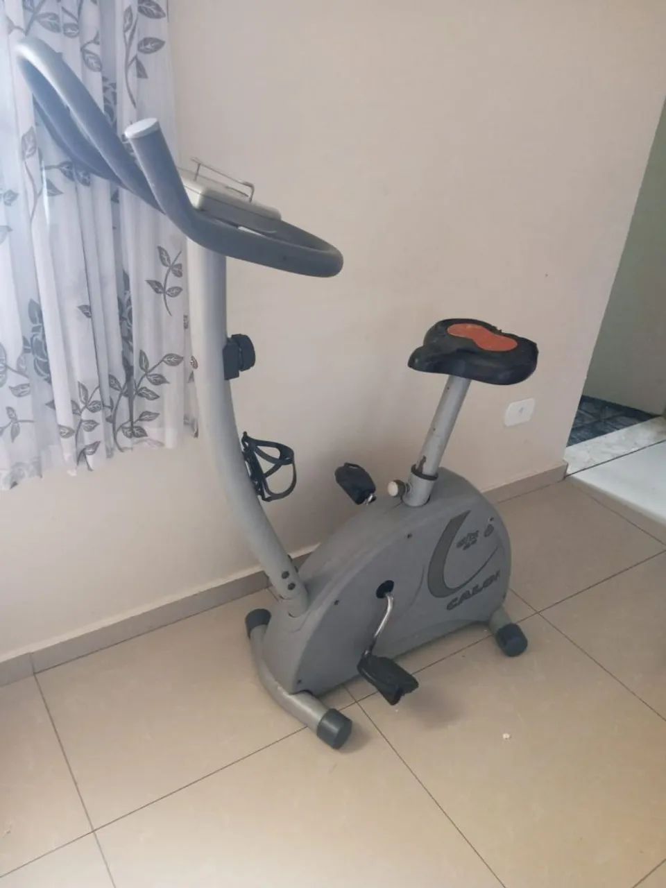 Bicicleta ergométrica Caloi  CBL 40 - Foto 2