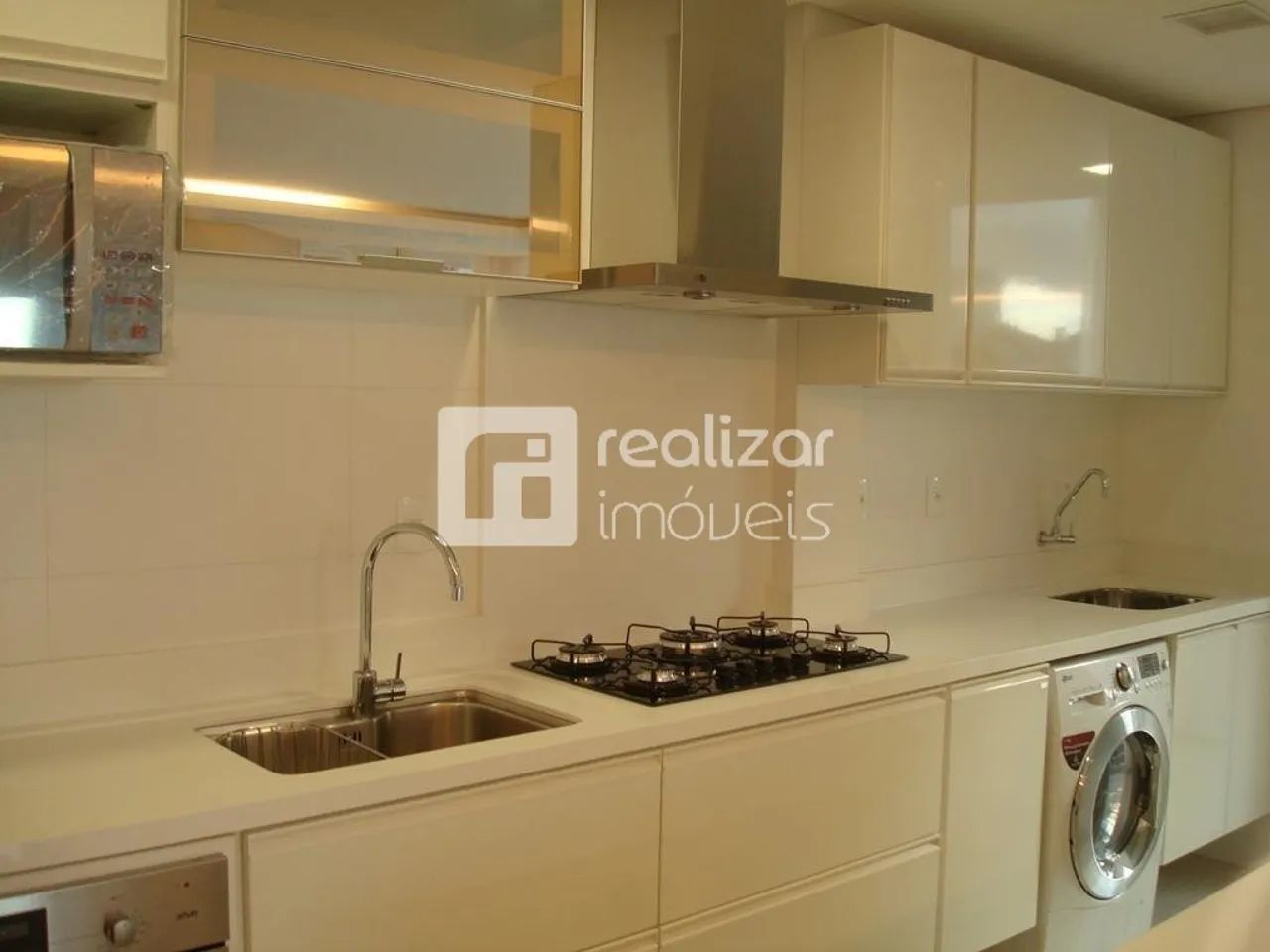 Apartamento 2 dormitórios bairro Jurerê em Florianópolis - Foto 4