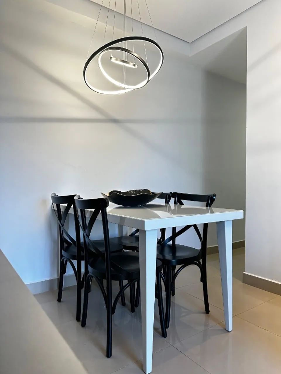 Mesa de jantar e cadeiras  - Foto 4