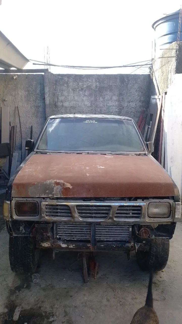Nissan D-21 Pick-up CD 4x2/4x4 2.7 Diesel 1996