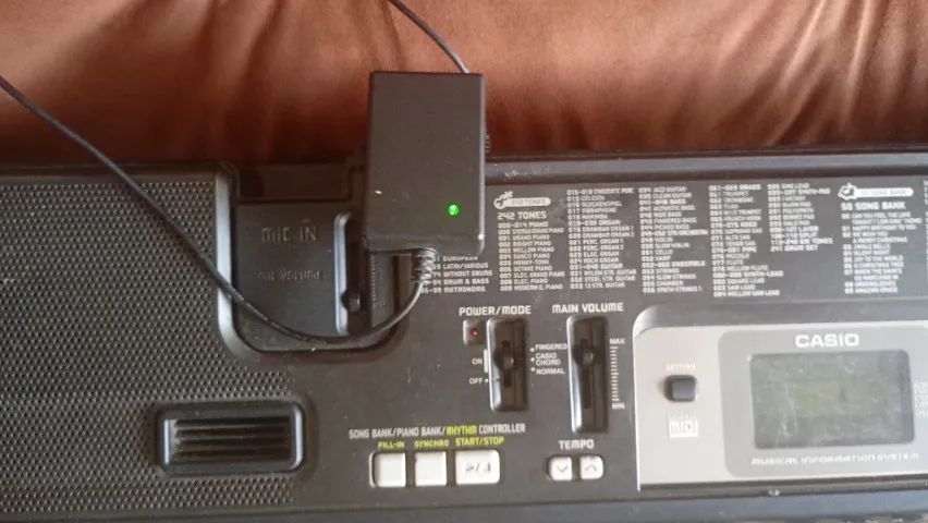 Teclado CASIO CTK-710  - Foto 2