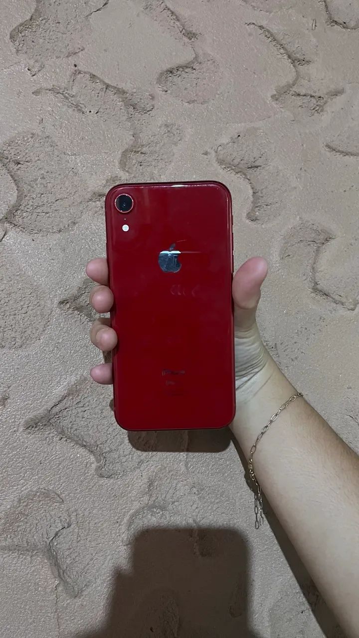 iPhone XR bem conservado 