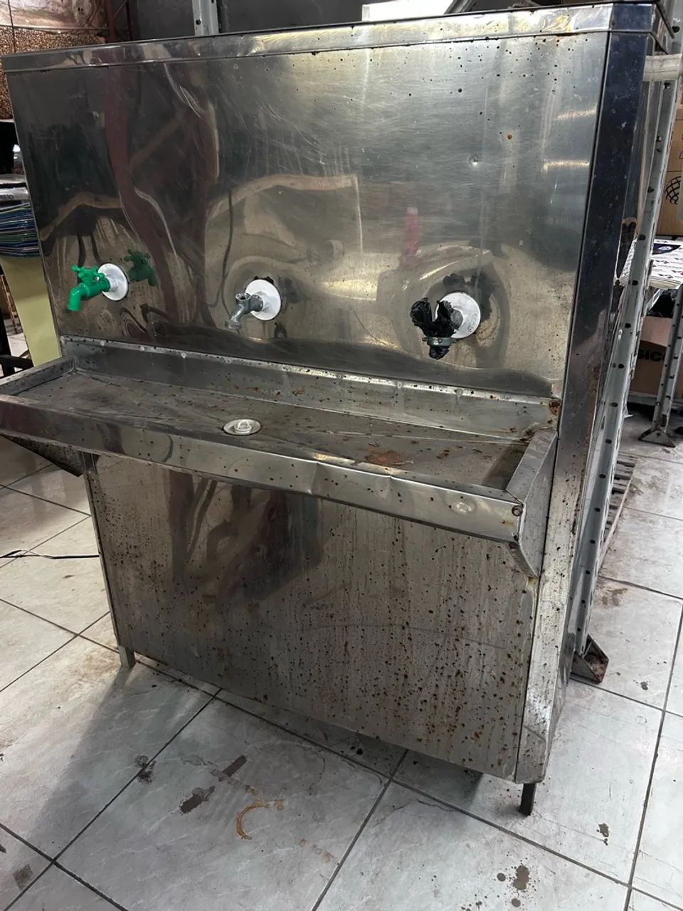 Bebedouro industrial 