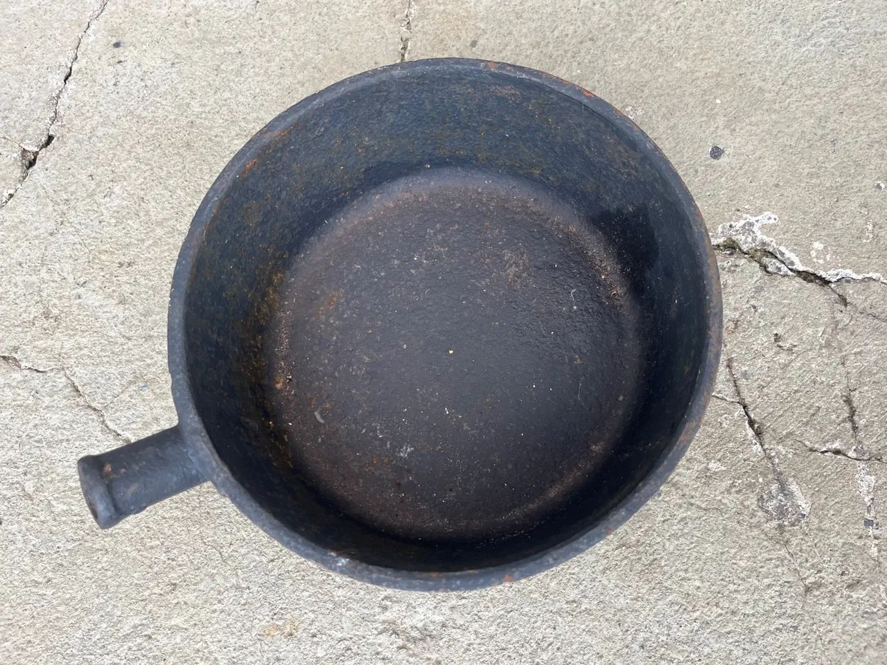 Panela de ferro antiga 3 litros . - Foto 2