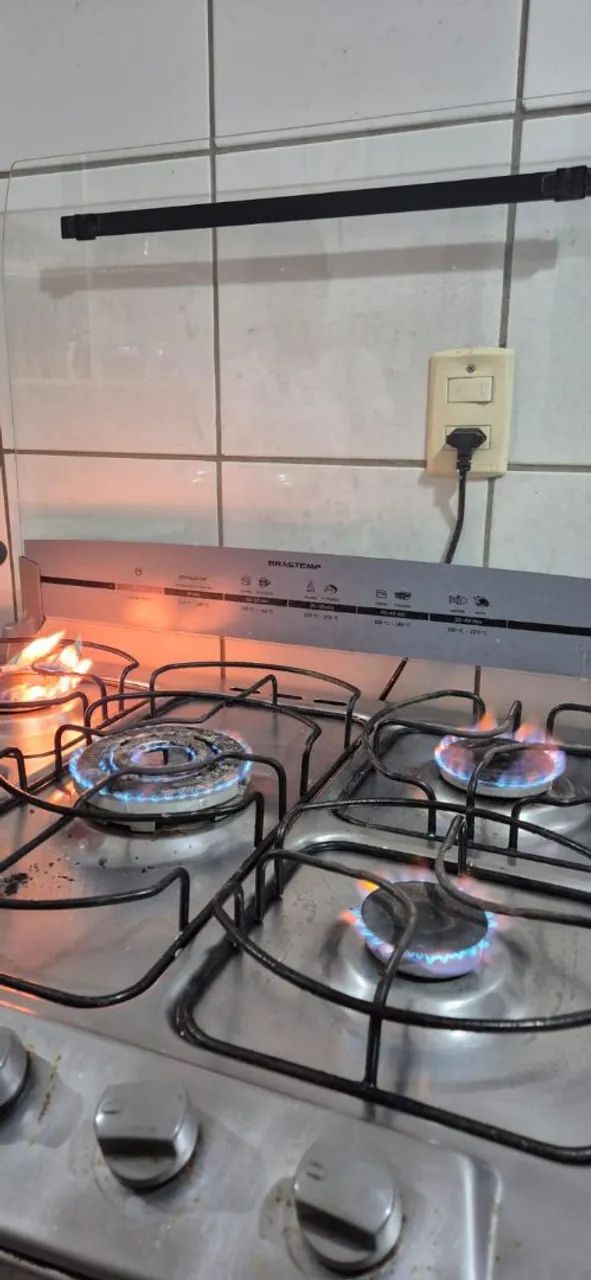 Fogão 5 bocas Brastemp (PARA VENDA OU REAPROVEITAMENTO DE PEÇAS) - Foto 4