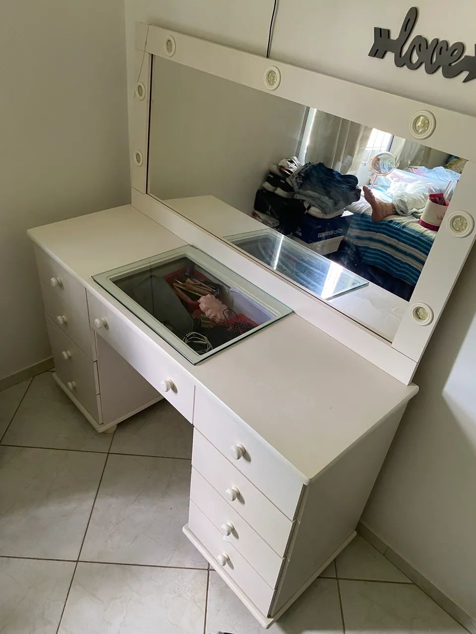 Penteadeira Branca com espelho e iluminaç ão  - Foto 2