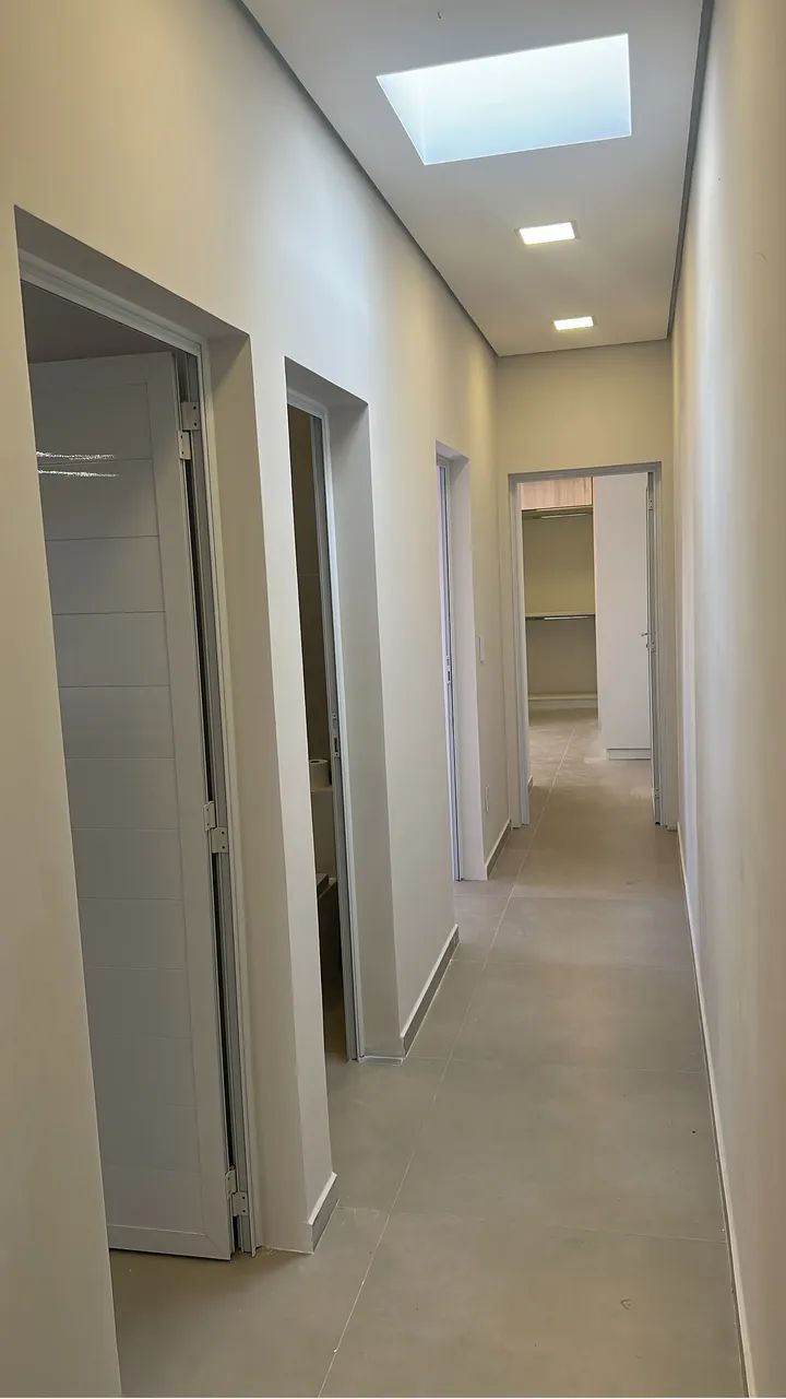Linda Casa 3 quartos suite closet placa solar toda modulada - Foto 2