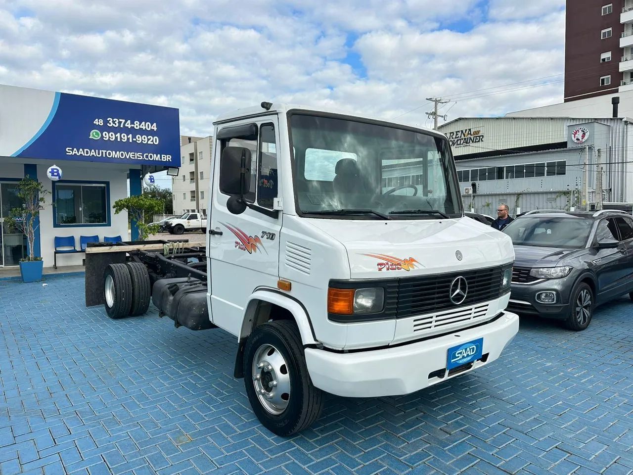 710/ 710 PLUS 2P (DIESEL) BRANCA 2009/2009