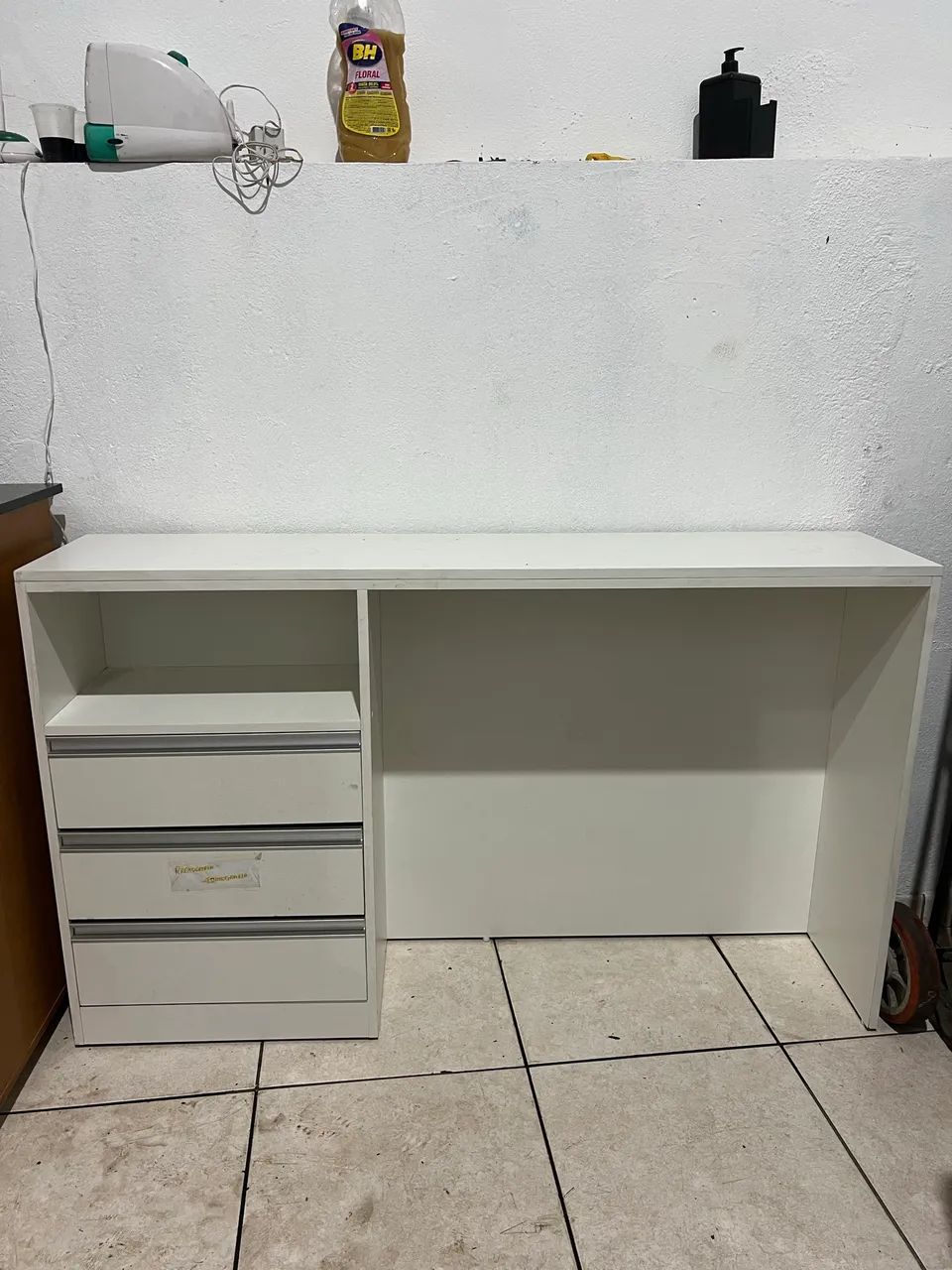 Mesa de notebook 1,40m topa tudo - Foto 2