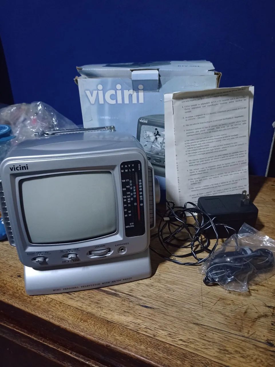 Mini Televisão Portátil Vicini (nova/raridade)