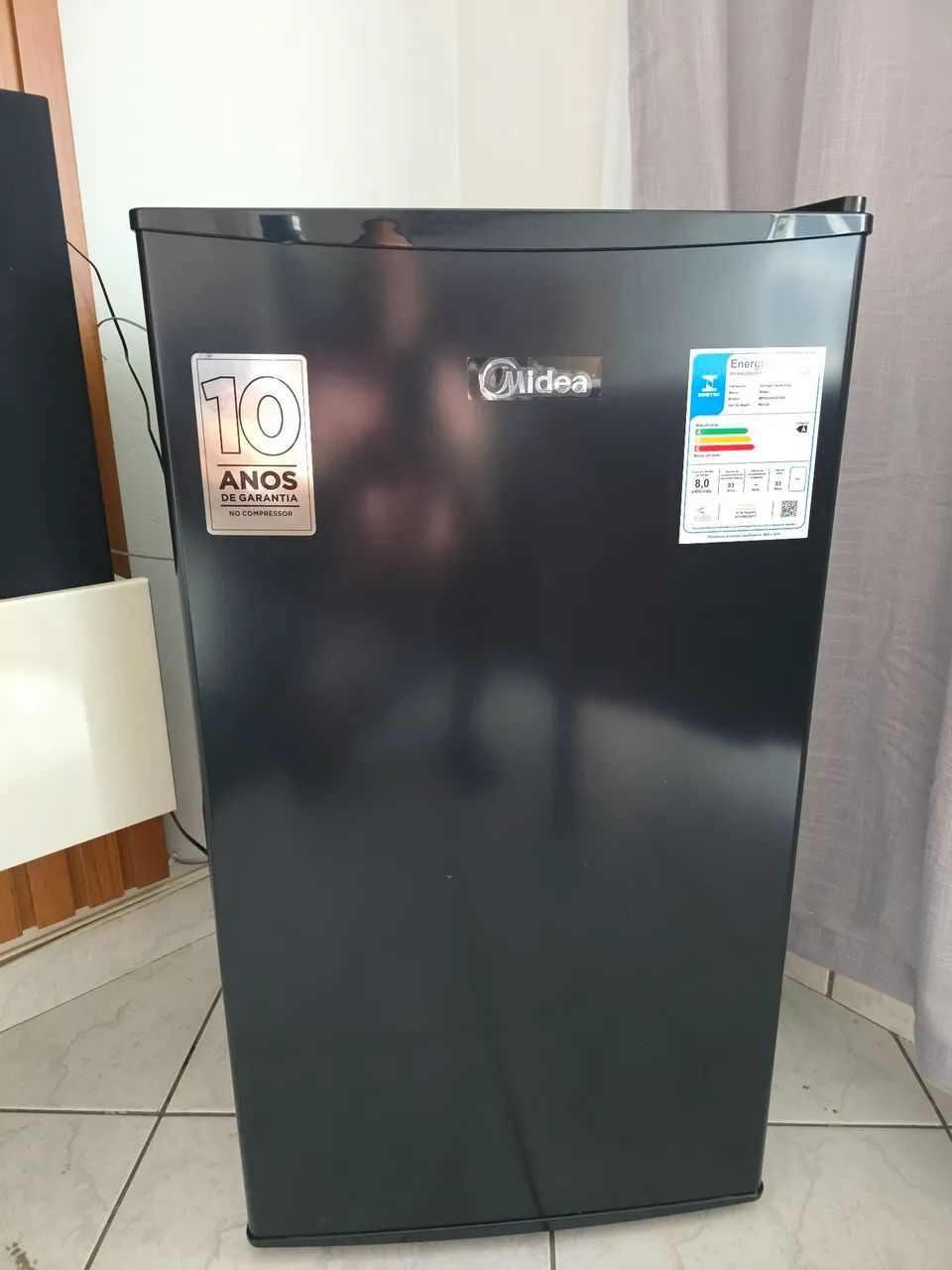 Frigobar Midea 93 Litros 