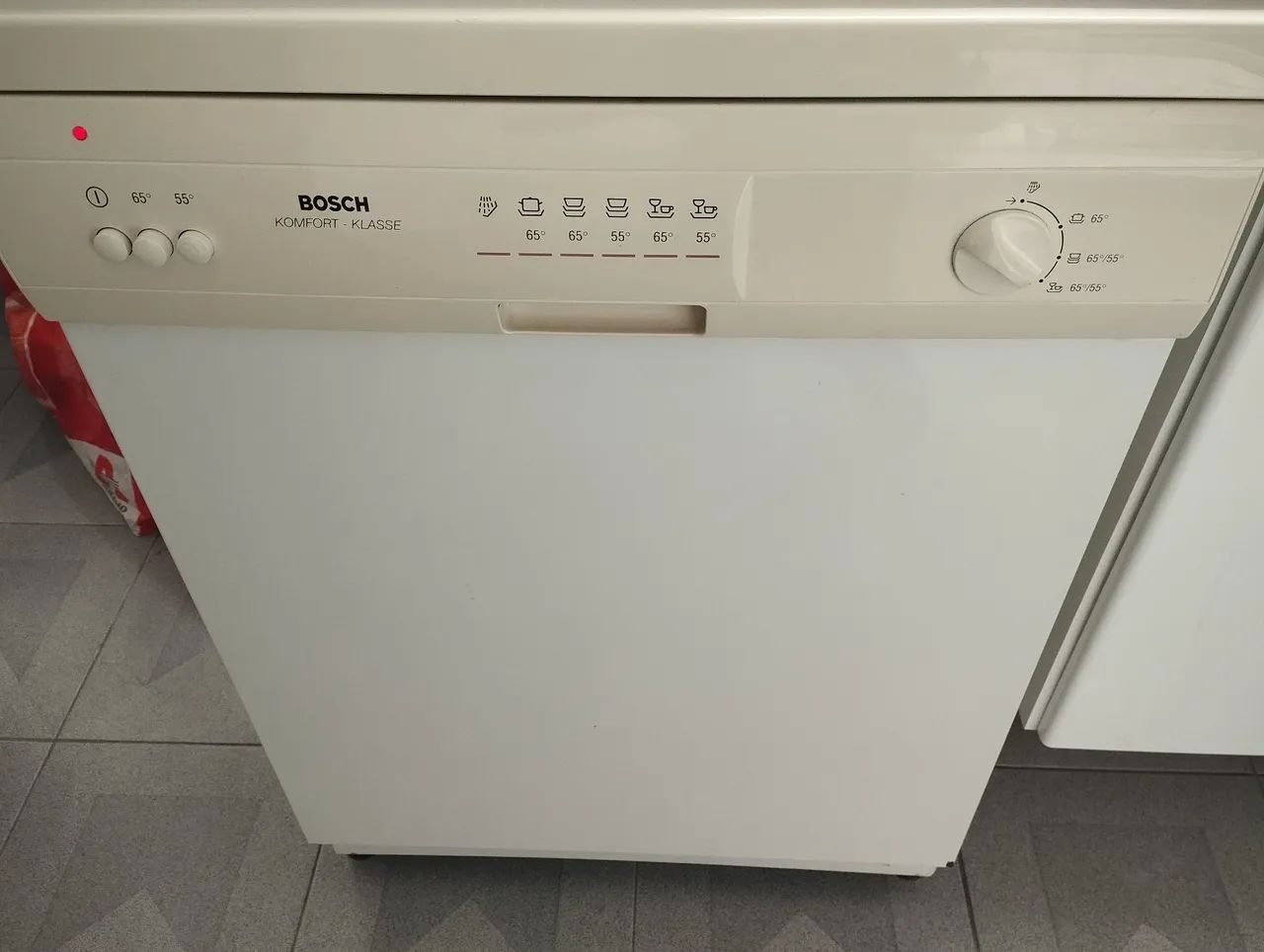 Máquina de valar louça 