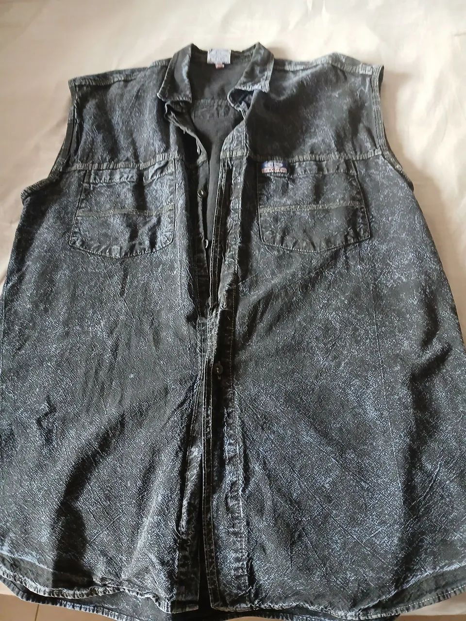 Moletom e camisa  G