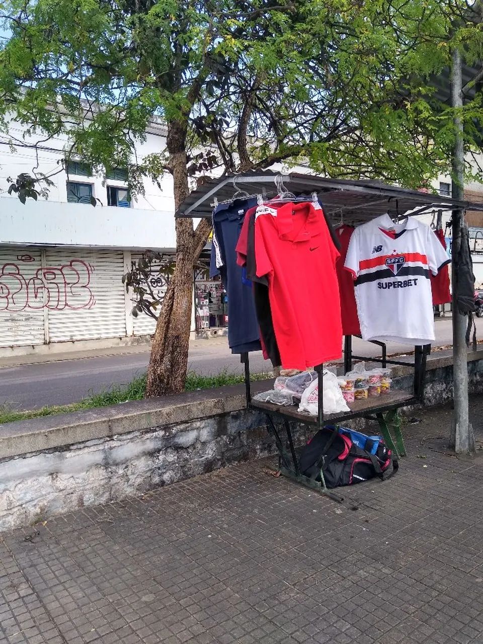 Tudo que se expõe, lá Vende... - Foto 2