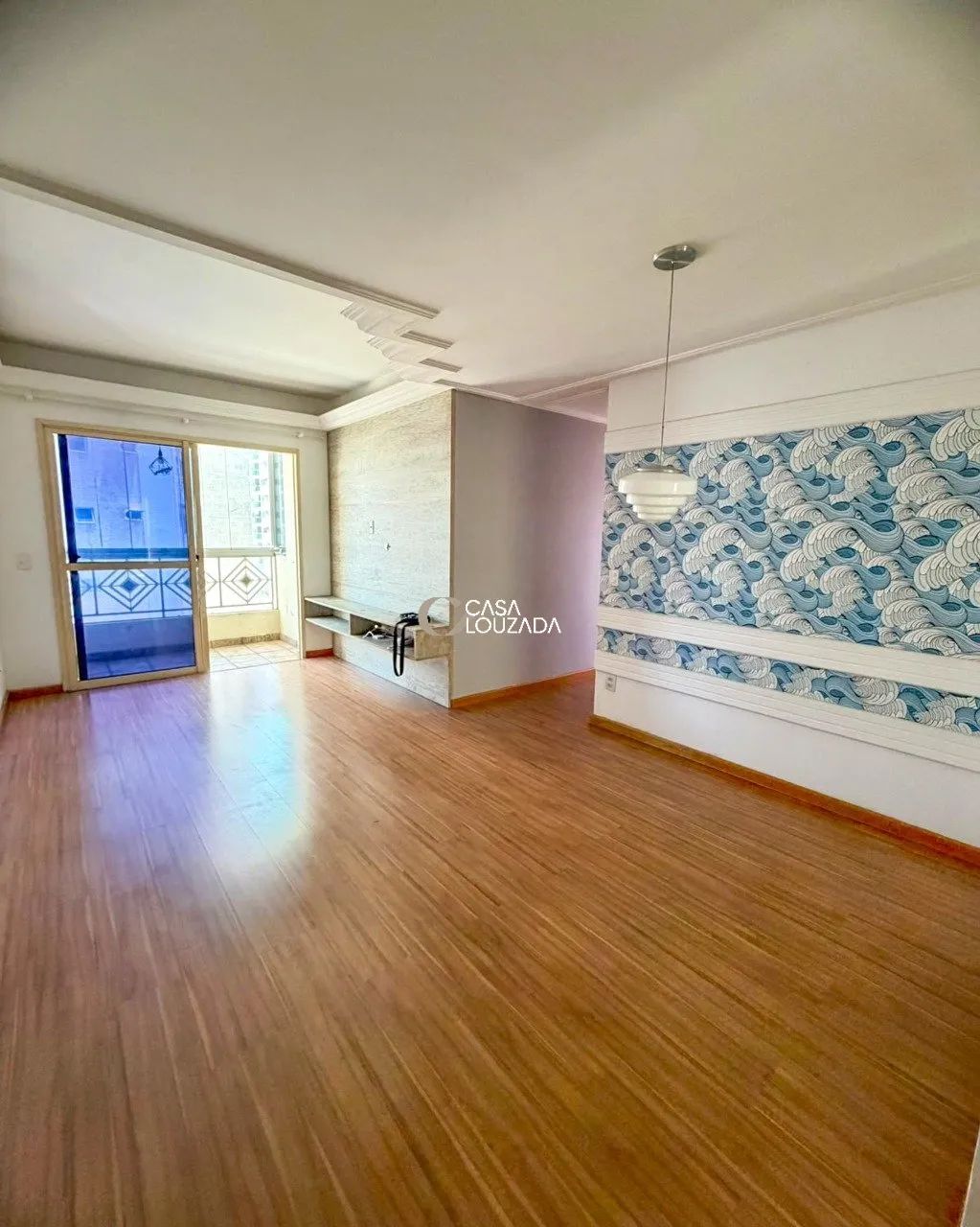 Apartamento 03 quartos próximo ao mar de Itapoã.