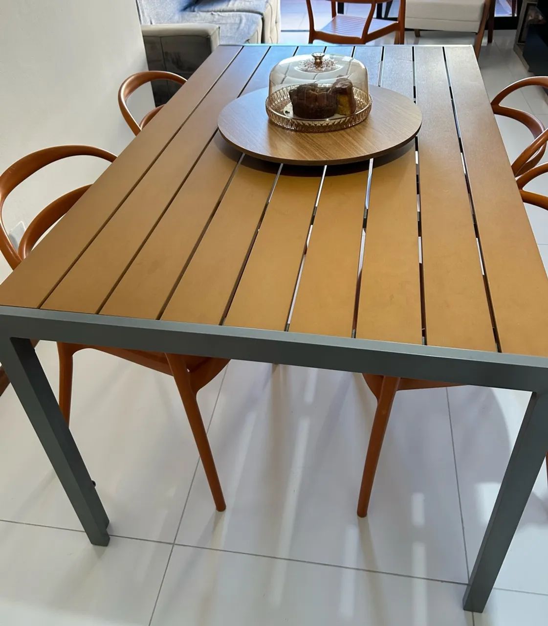 Vendo conjunto de mesa com 4 cadeiras - Foto 3