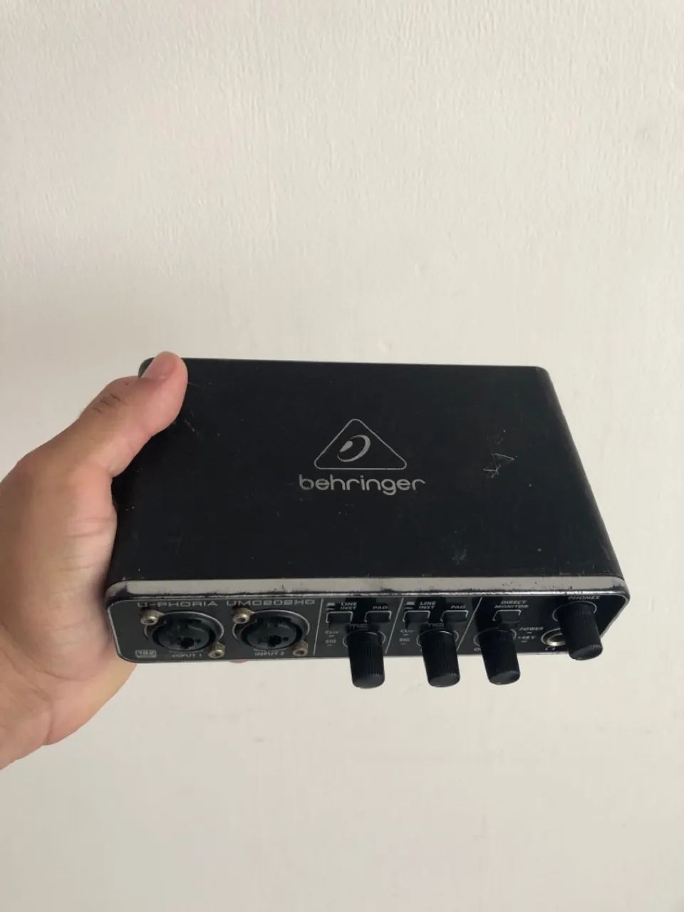 Placa/interface de áudio Behringer umc202hd - Foto 2