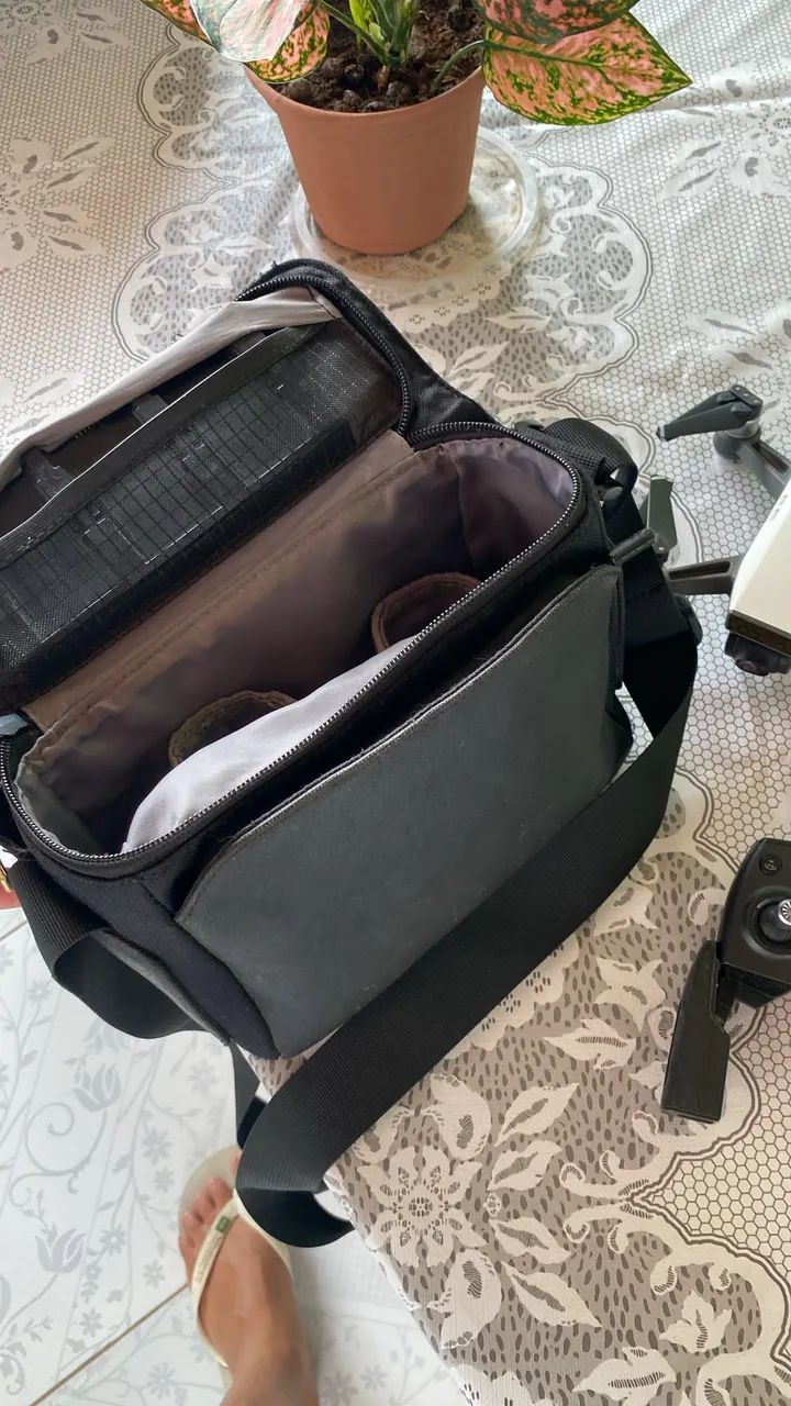 Drone dji Spark com 2 baterias e controle  - Foto 5