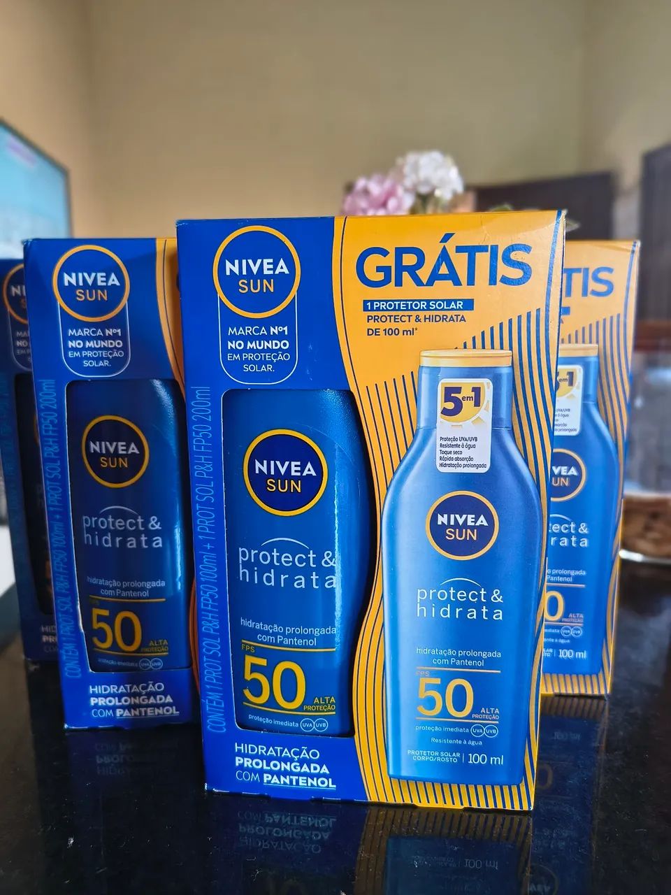 Vendo kit de protetor solar Nivea para o corpo e rosto 