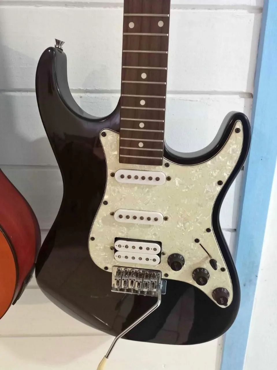 GUITARRA MEMPHIS MG37