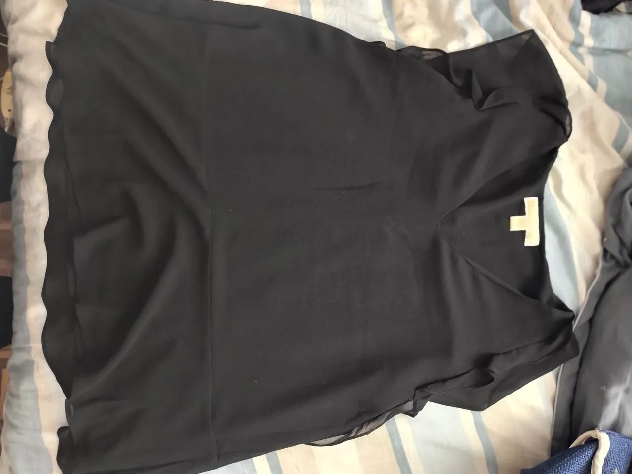 Roupa de marca em ótimo estado  - Foto 3