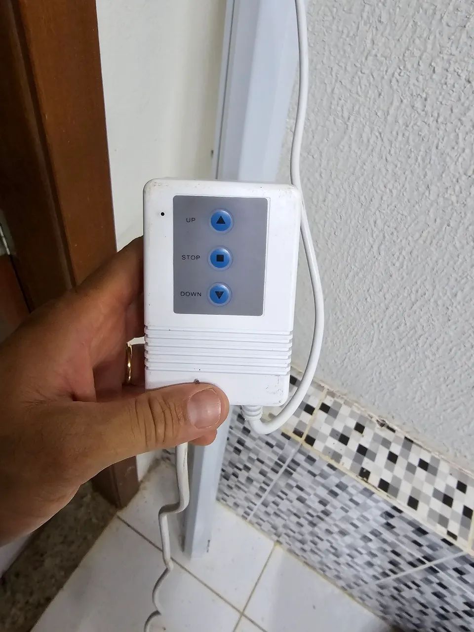 Tela Projeção Elétrica 84 Polegadas Para Escola 220v - Foto 5