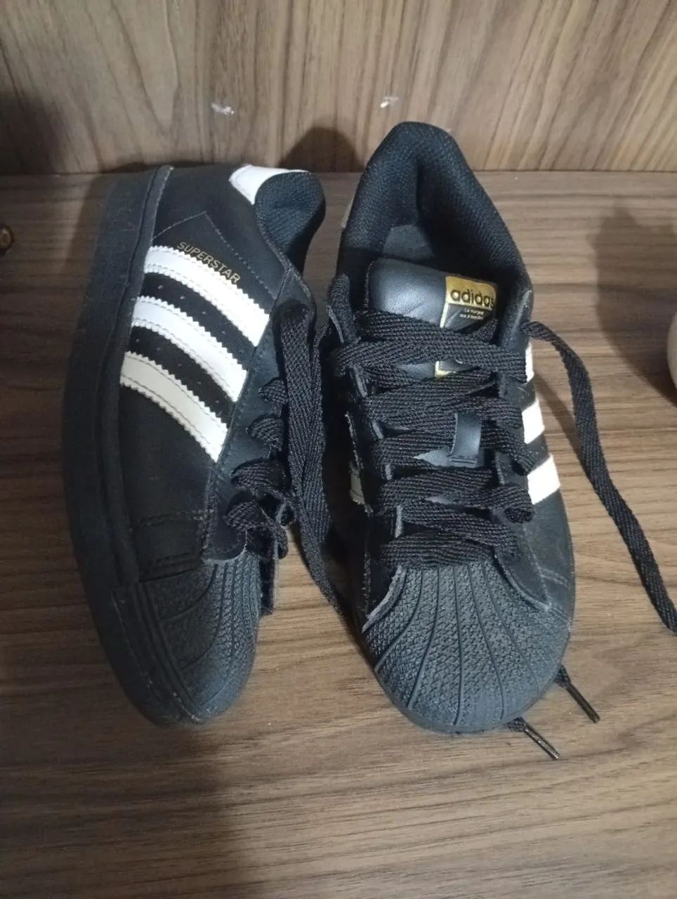 Tênis Adidas Superstar infantil 32