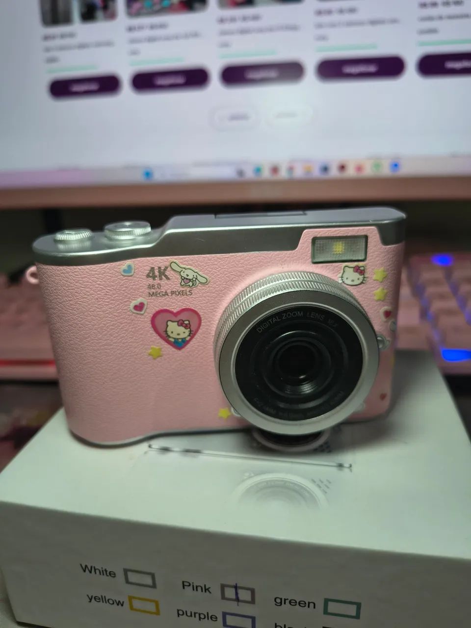 Câmera digital rosa fofa