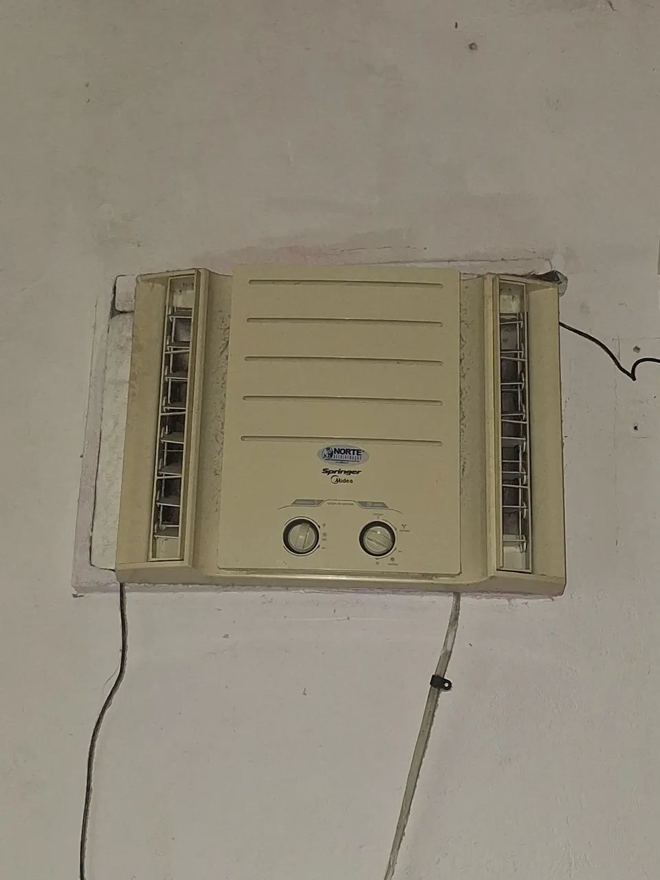 Ar condicionado- 9.000 Btus