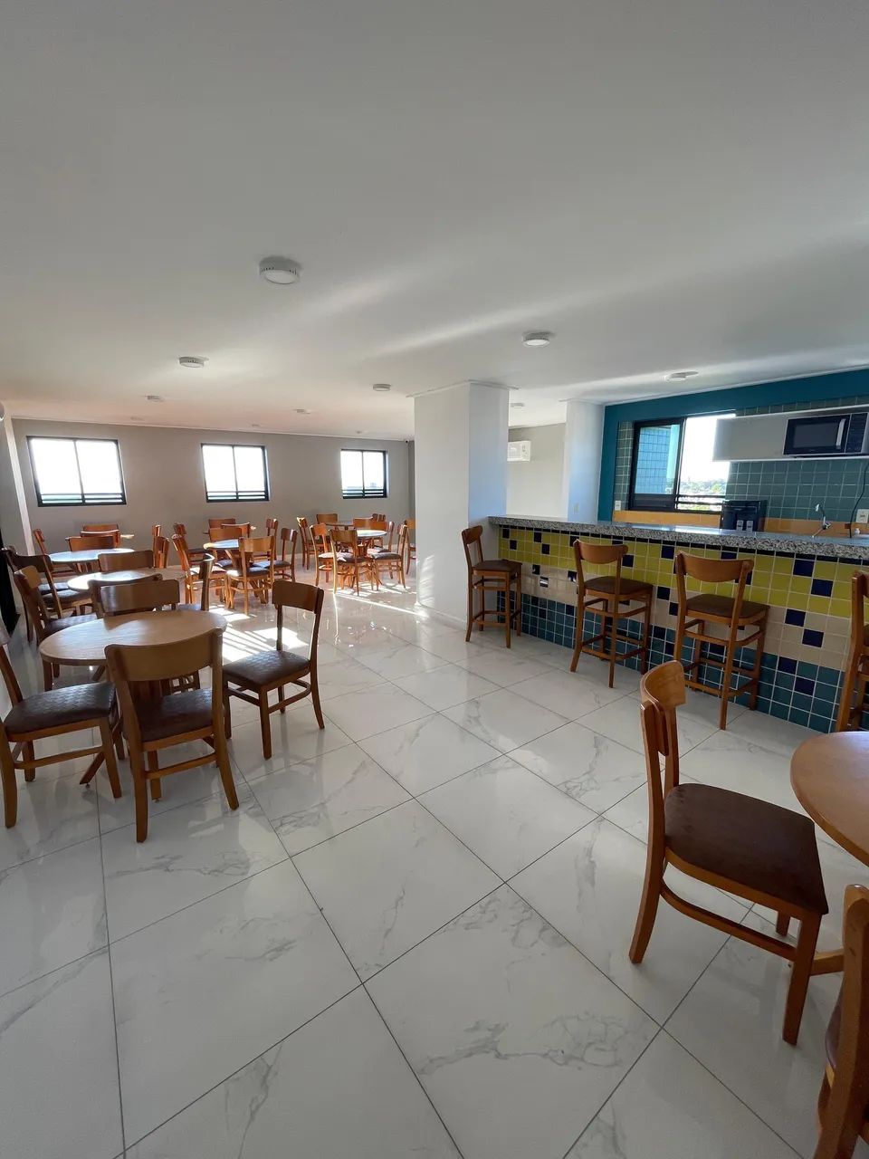 ALUGUEL - QUARTO E SALA | TOTALMENTE MOBILIADO | PROX AO CESMAC | FAROL - Foto 3