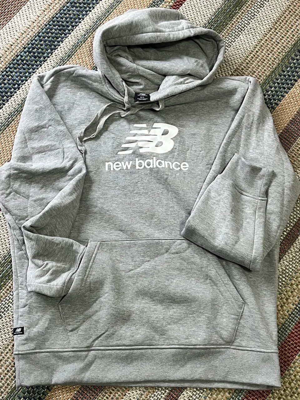 Blusão New Balance cinza