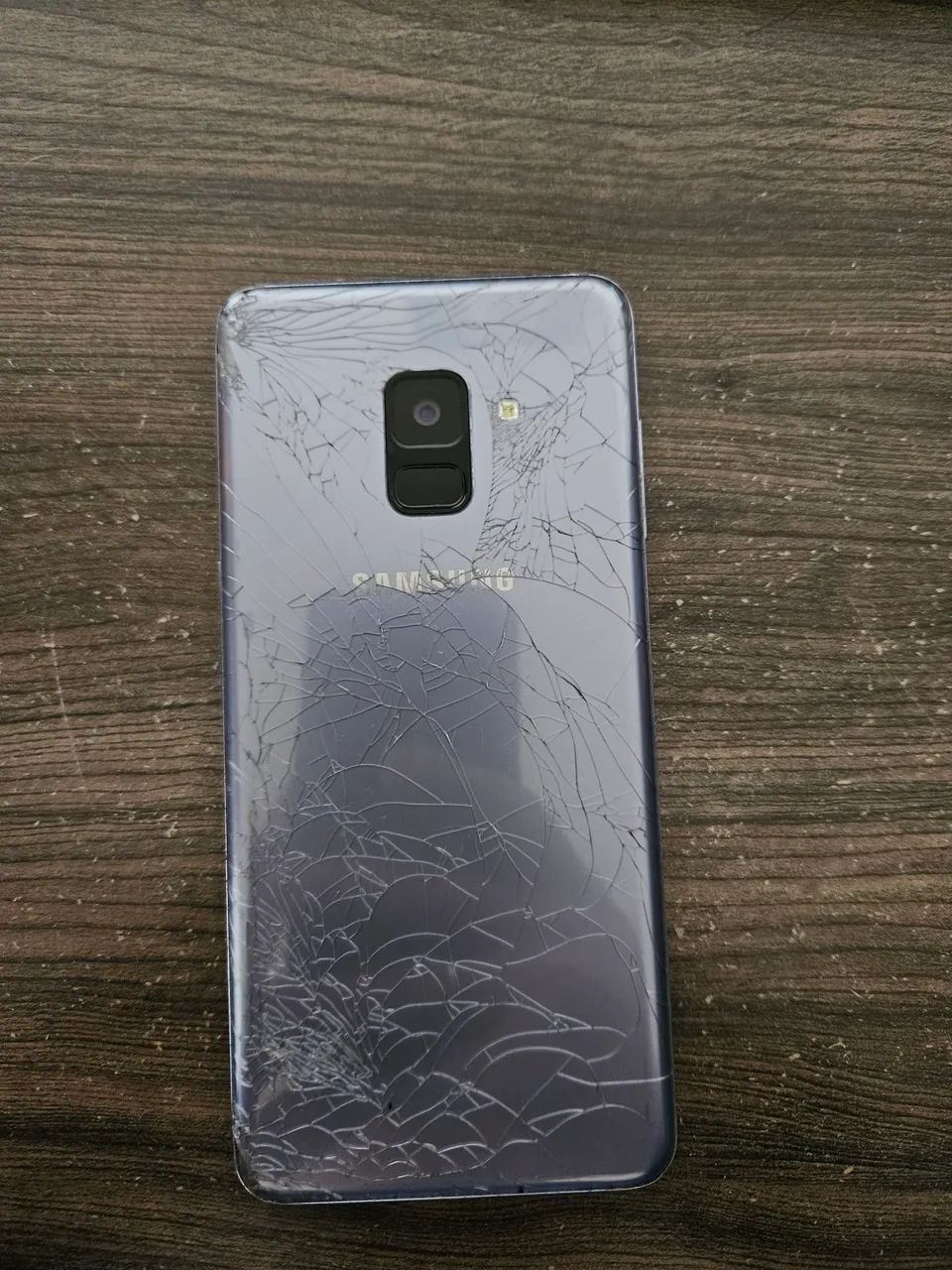 Samsung a8 - Foto 3