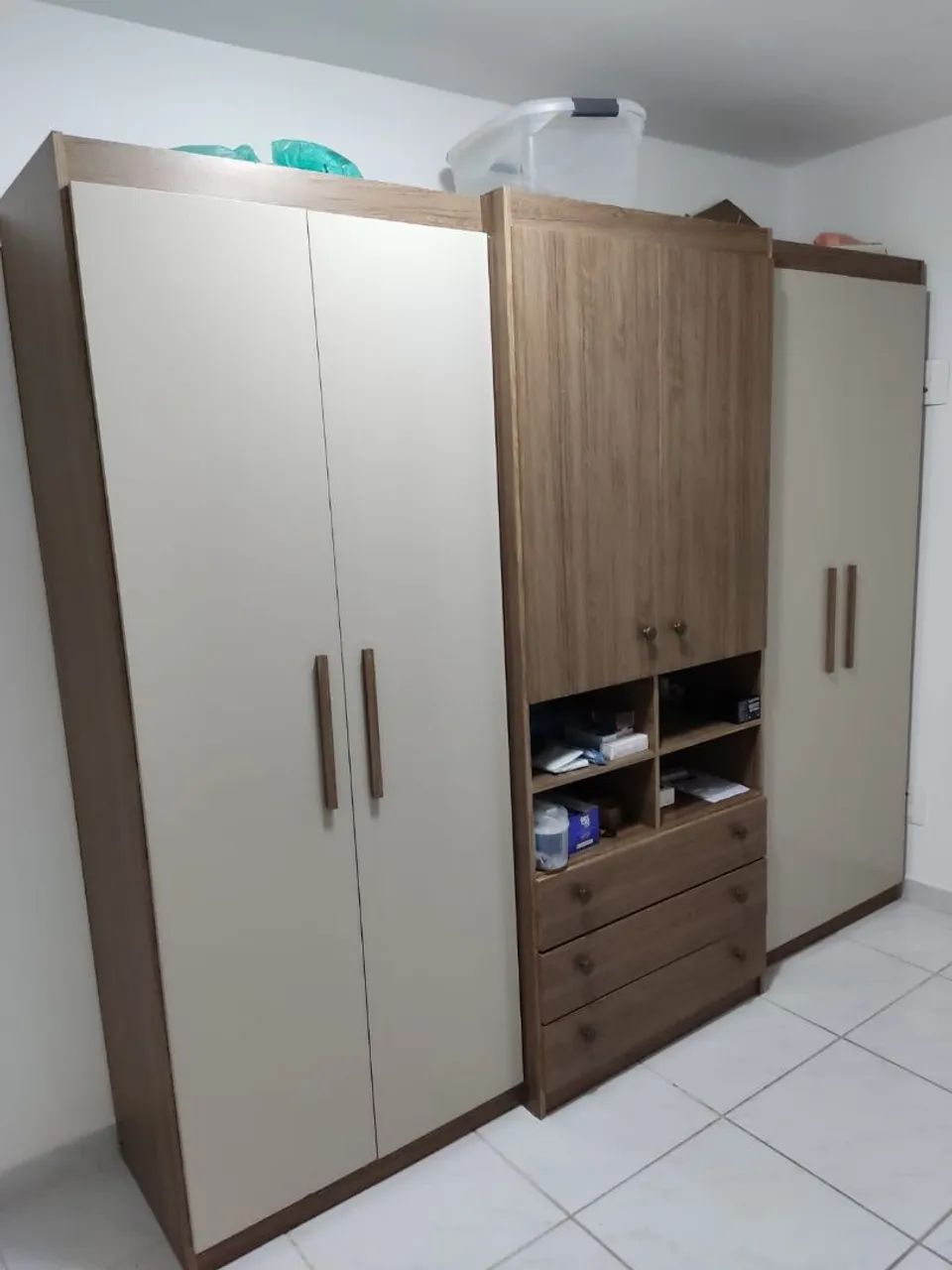  Guarda roupa casal 6 portas marrom Off White 