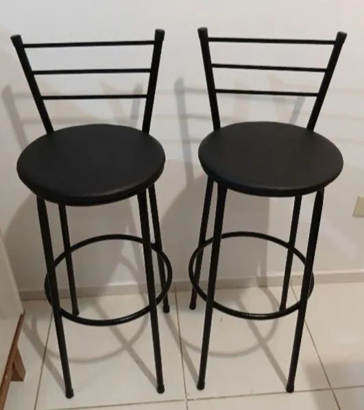 Kit 2 banquetas altas novas
