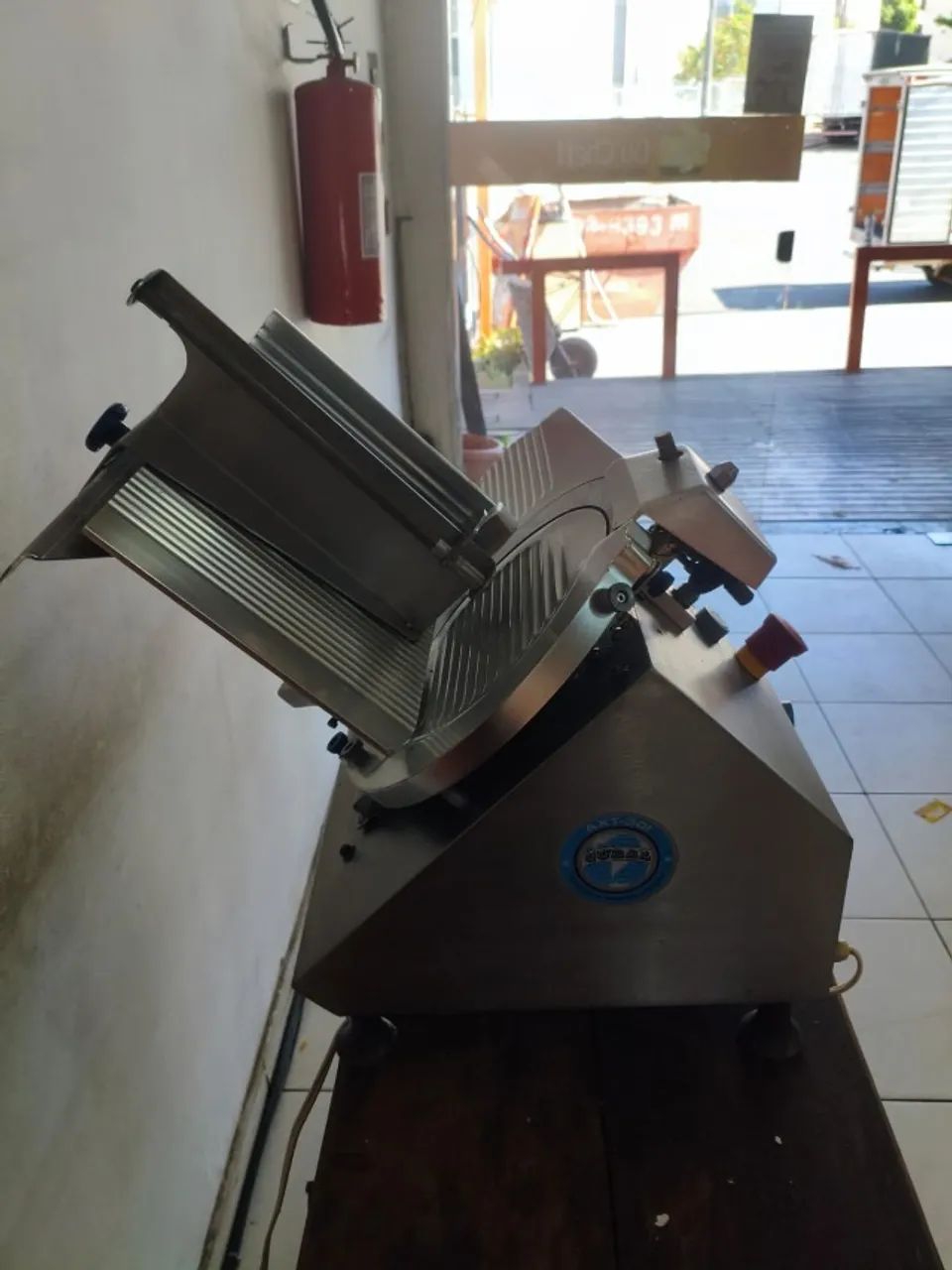 Fatiadora de Frios Automatica