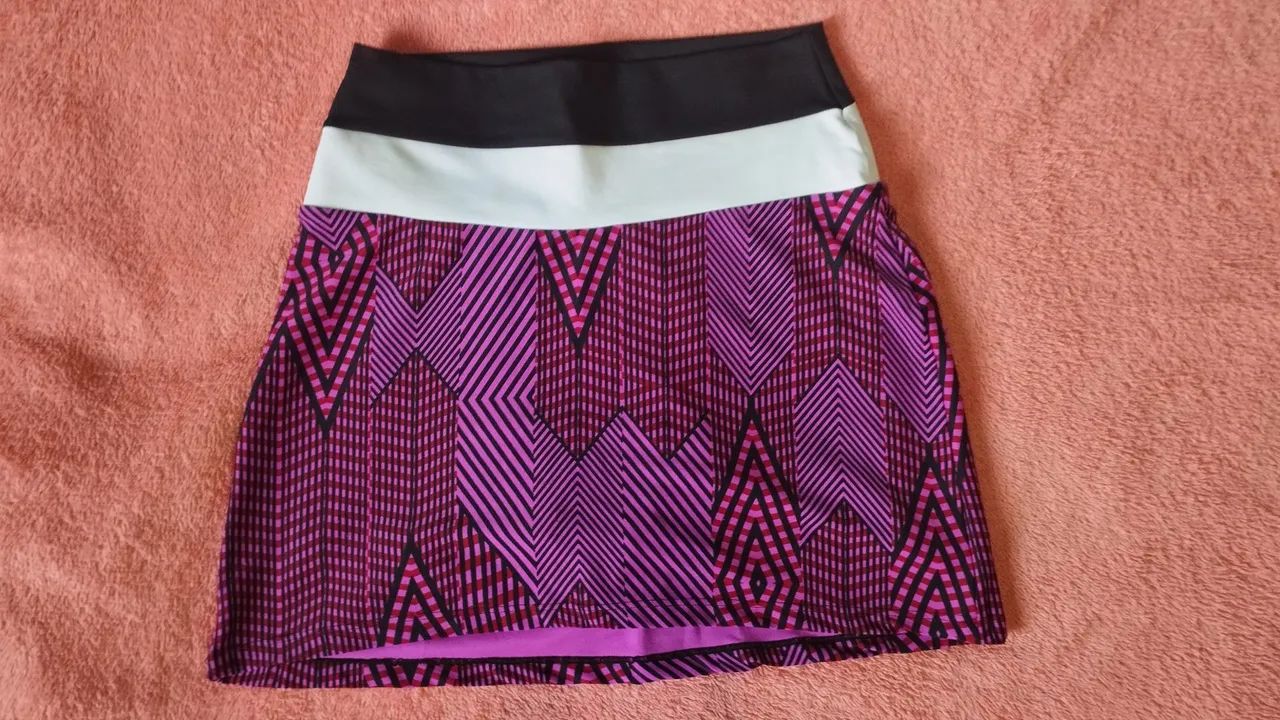 Short saia