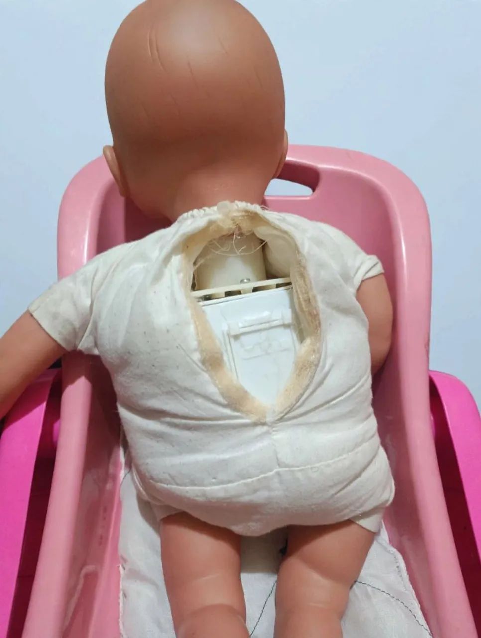 Boneca Bebê que Fala, Ri e Chora - Funcionando Perfeitamente - Foto 4