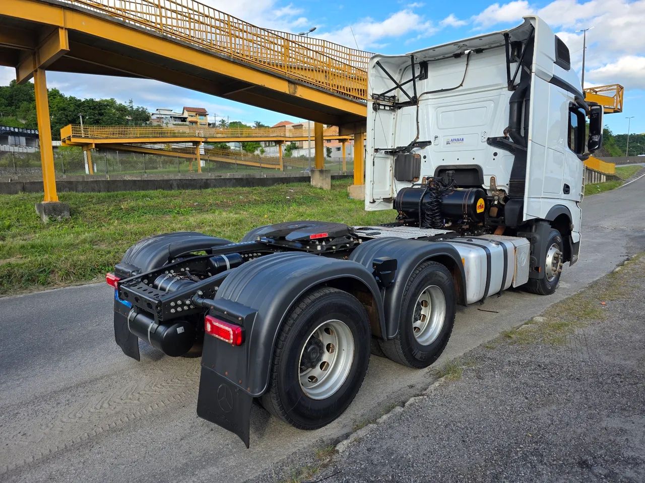 MB Actros modelo 2651 S 6x4 ano 2023 de unico dono pouco uso baixo km rodado  - Foto 6