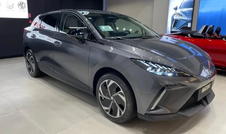 MG 4 Luxury 2027