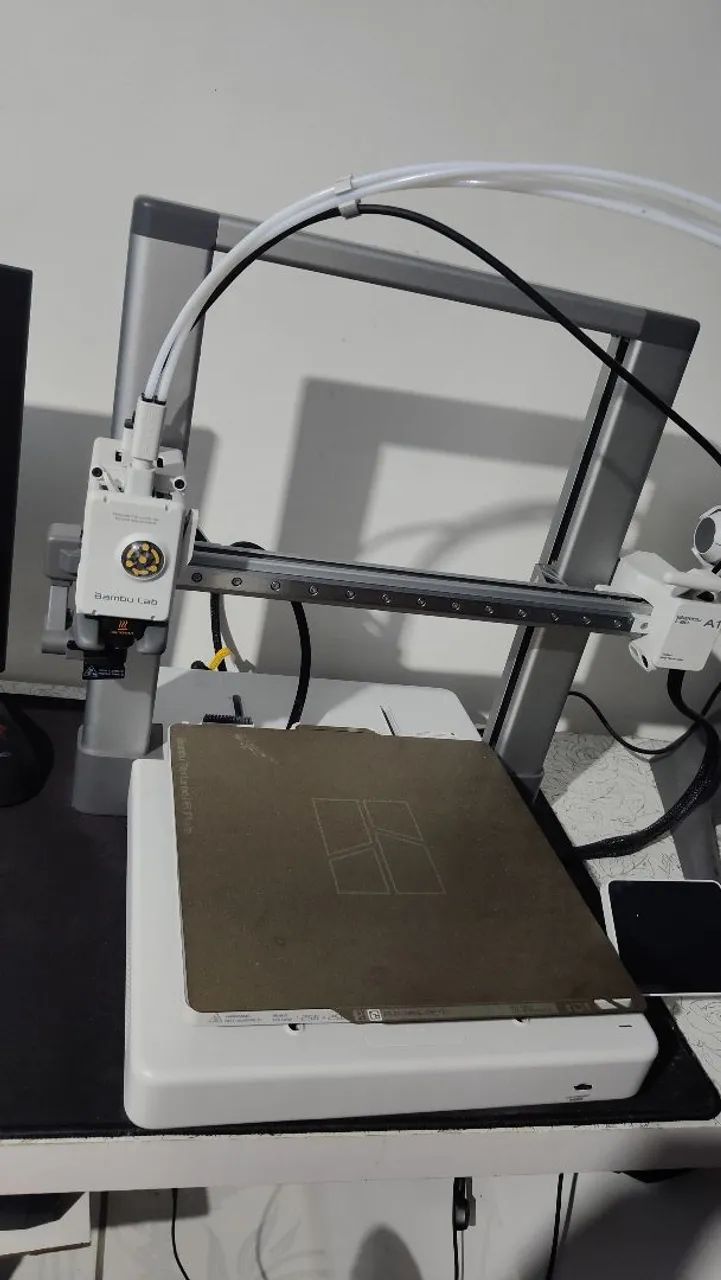 Vendo impressora 3D bambu lab A1 combo * - Foto 3